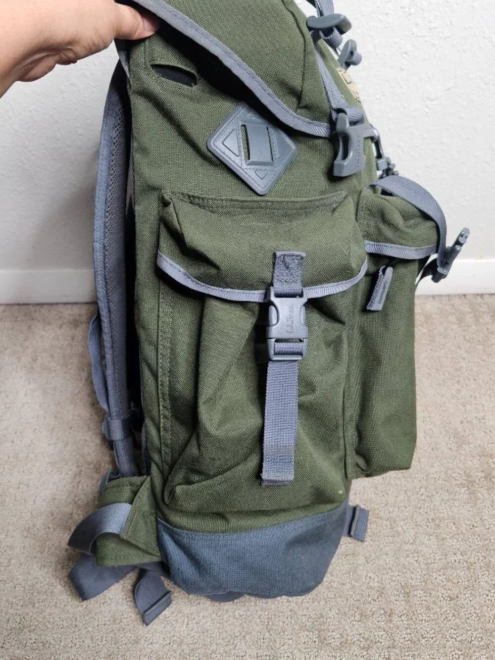 LL Bean Continental Rucksack Backpack Army Green Hiking Travel Gorpcore Outdoors